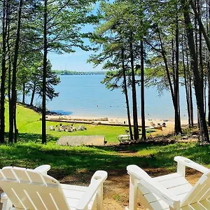 Resort Long Cove And Marina