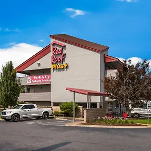 Red Roof Plus+ Airport Hotel Nashville