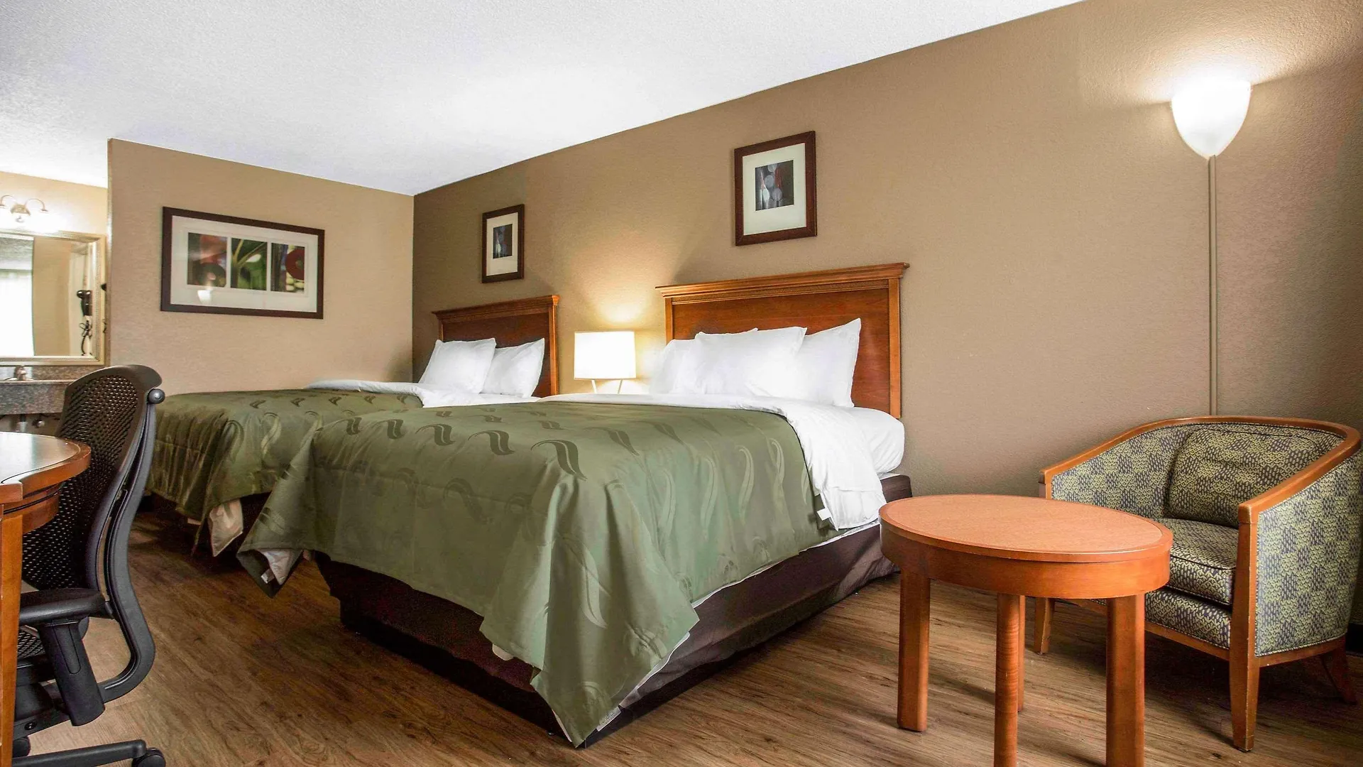 Quality Inn & Suites University Area Charlotte Hotel