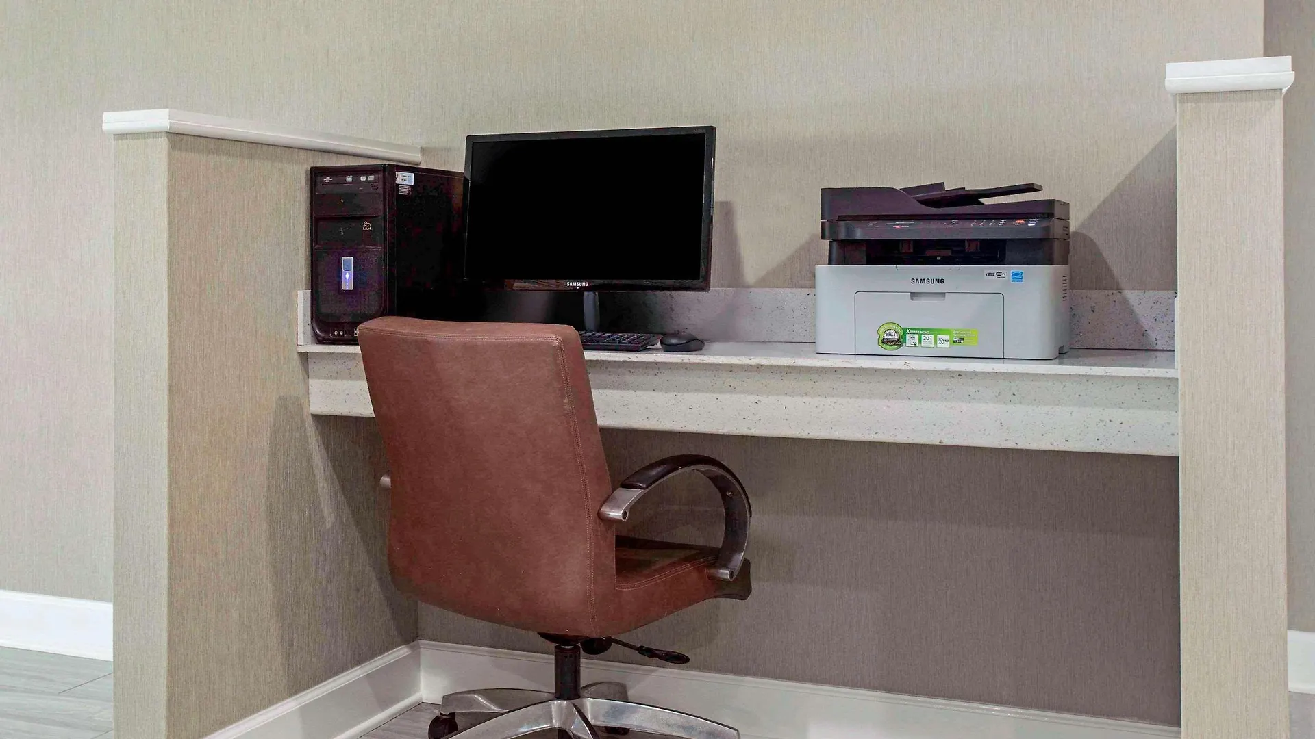Quality Inn & Suites University Area Charlotte Hotel