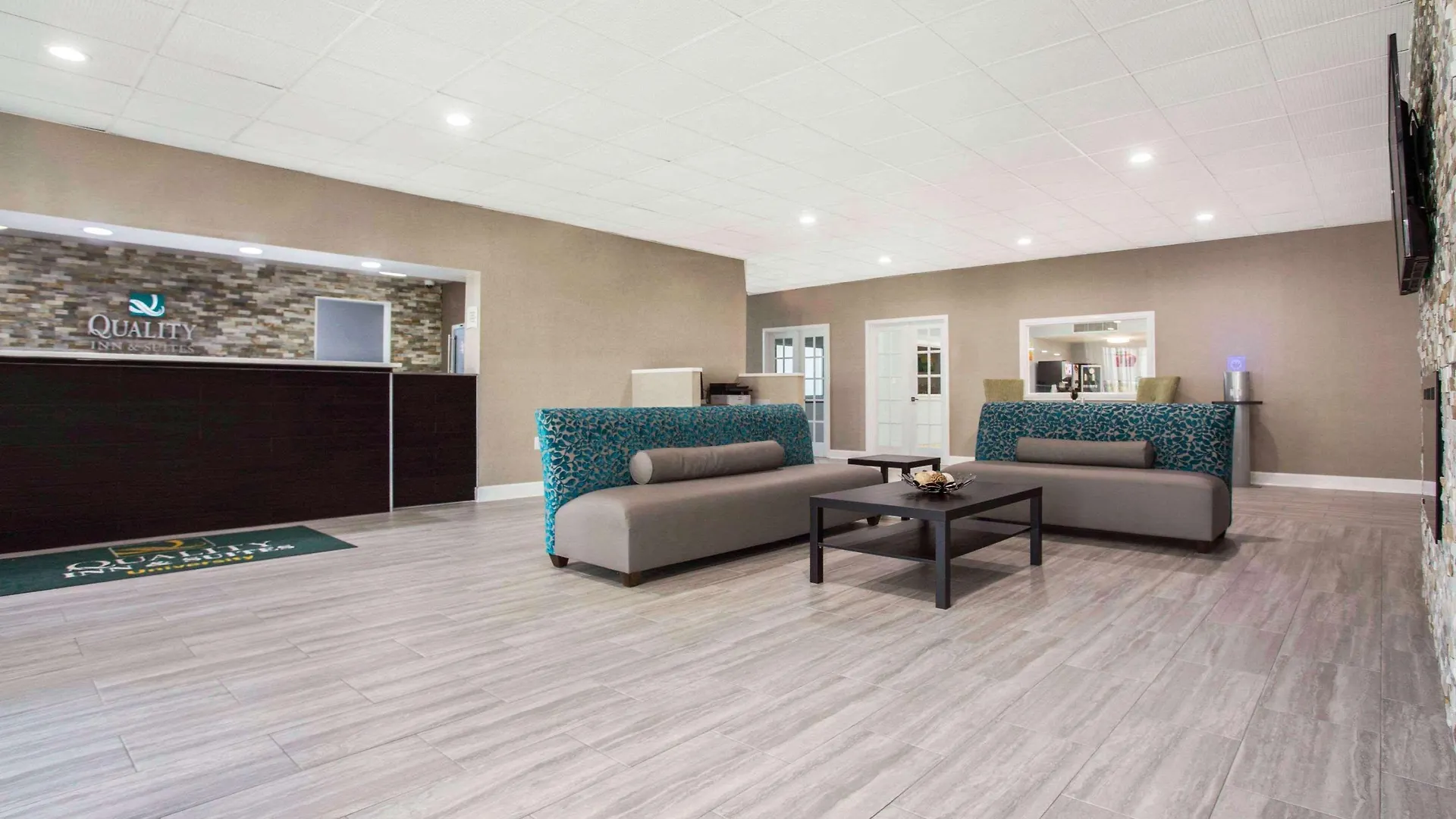 Quality Inn & Suites University Area Charlotte Hotel