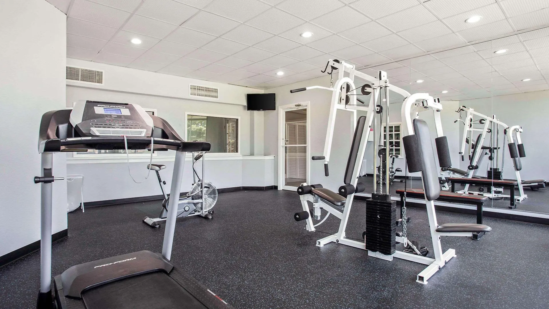 Quality Inn & Suites University Area Charlotte 2*,  Estados Unidos
