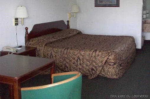 Quality Inn & Suites University Area Charlotte Hotel
