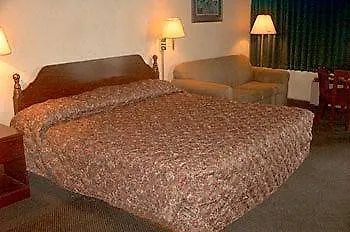 Quality Inn & Suites University Area Charlotte 2*,  Estados Unidos